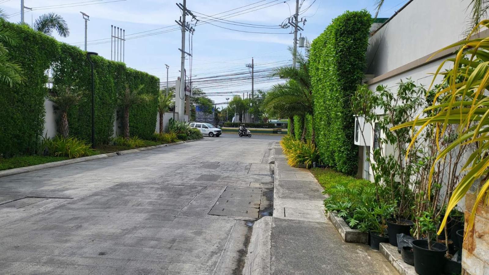 The Atherton- Spacious Modern Condo Unit In Paranaque Near The Airport, Makati, Bgc And Highways Paranaque City Exterior foto